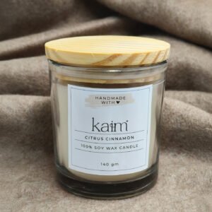 Medium Glass Candle with Wooden Lid – Citrus Cinnamon Fragrance