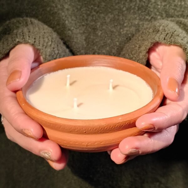 Terracotta Urli Small Candle - Soy Wax